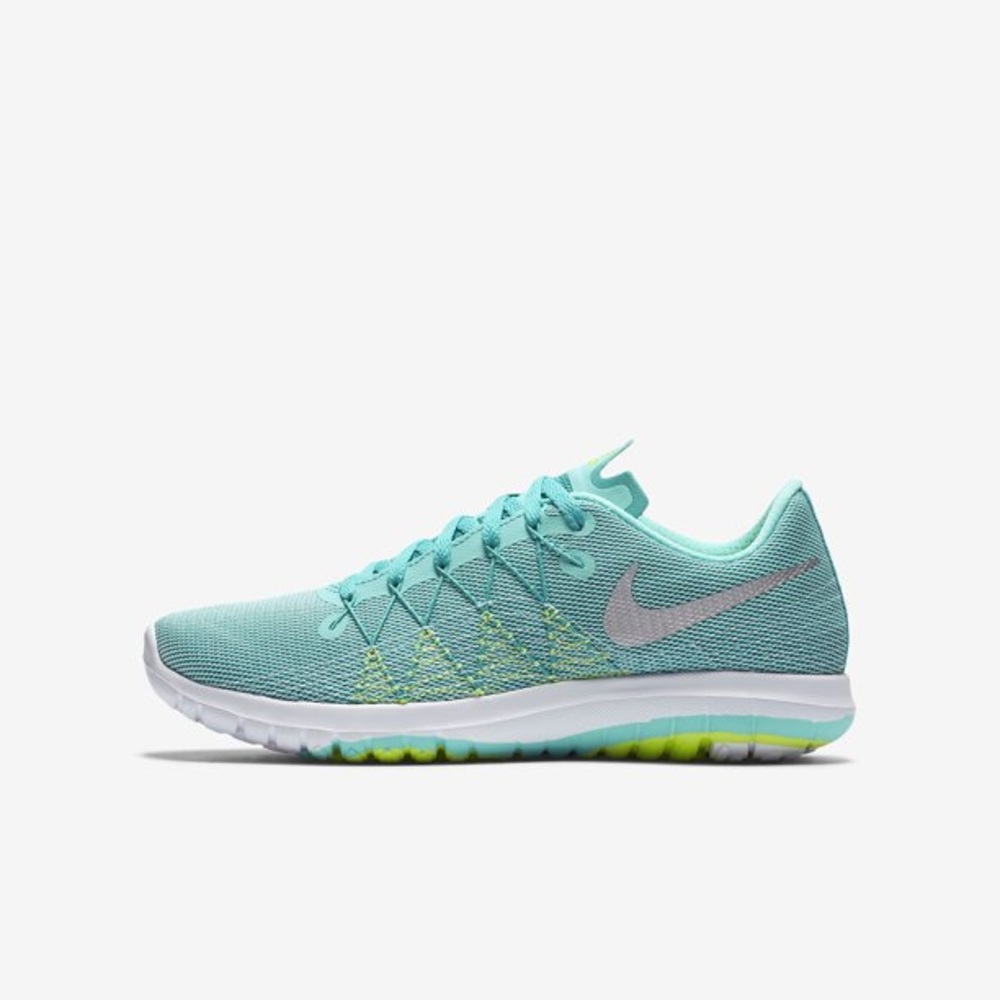 SÚPER GUC - NIKE FLEX FURY 2 Girls - size 6Y
